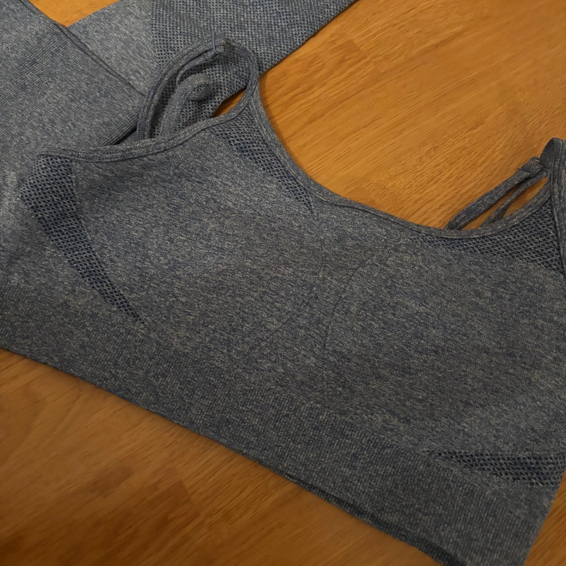 Blå träningsset med leggings och topp - 2