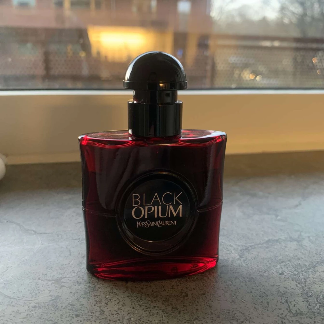 Black Opium parfym från Yves Saint Laurent