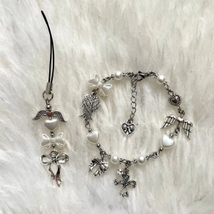 Set - ⋆౨ৎ˚⟡˖ ࣪Handgjort armband + phonecharm ᡣ𐭩frakt: 22kr, dm vid köp! Ig:starryadore