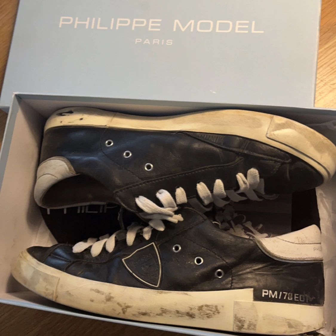 Svarta sneakers från Philippe Model - 1