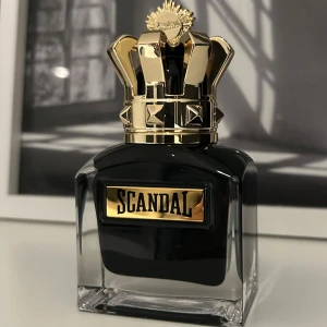 Jean Paul Gaultier - Scandal Le Parfum - Säljer en lyxig parfym från Jean Paul Gaultier, Scandal. 40/50ml kvar. Håller 12h+ Byten kan vara intressant.