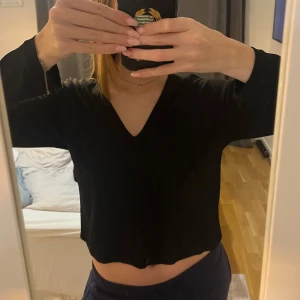 Filippa K blus  - Super fin blus från Filippa K i jätte bra skick. Stl Xs.   Kontakta vid frågor! 