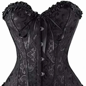 Svart korsett - Fin korsett perfekt till maskerad/halloween. Säljer pågrund av den inte kommer till användning längre. Passar Xs/S💓💗
