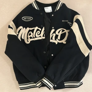 Collegejacka  - Superfin 🤍