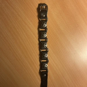 ❗️PRIS KAN DISKUTERAS❗️ Chrome Hearts armband 400kr - ❗️PRIS KAN DISKUTERAS❗️Stilrent och snygg Chrome Hearts armband billigt o snabb leverans
