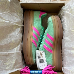 Adidas Gazelle bold - Aldrig använda, plattform modell  Strlk 3 1/3  Orginalkartong medföljer 