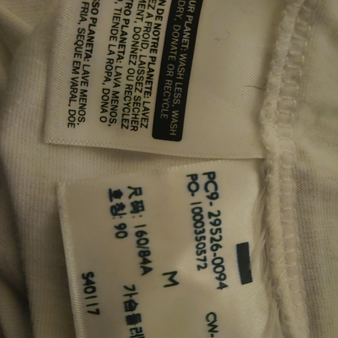 Vit levi's tröja  - 93