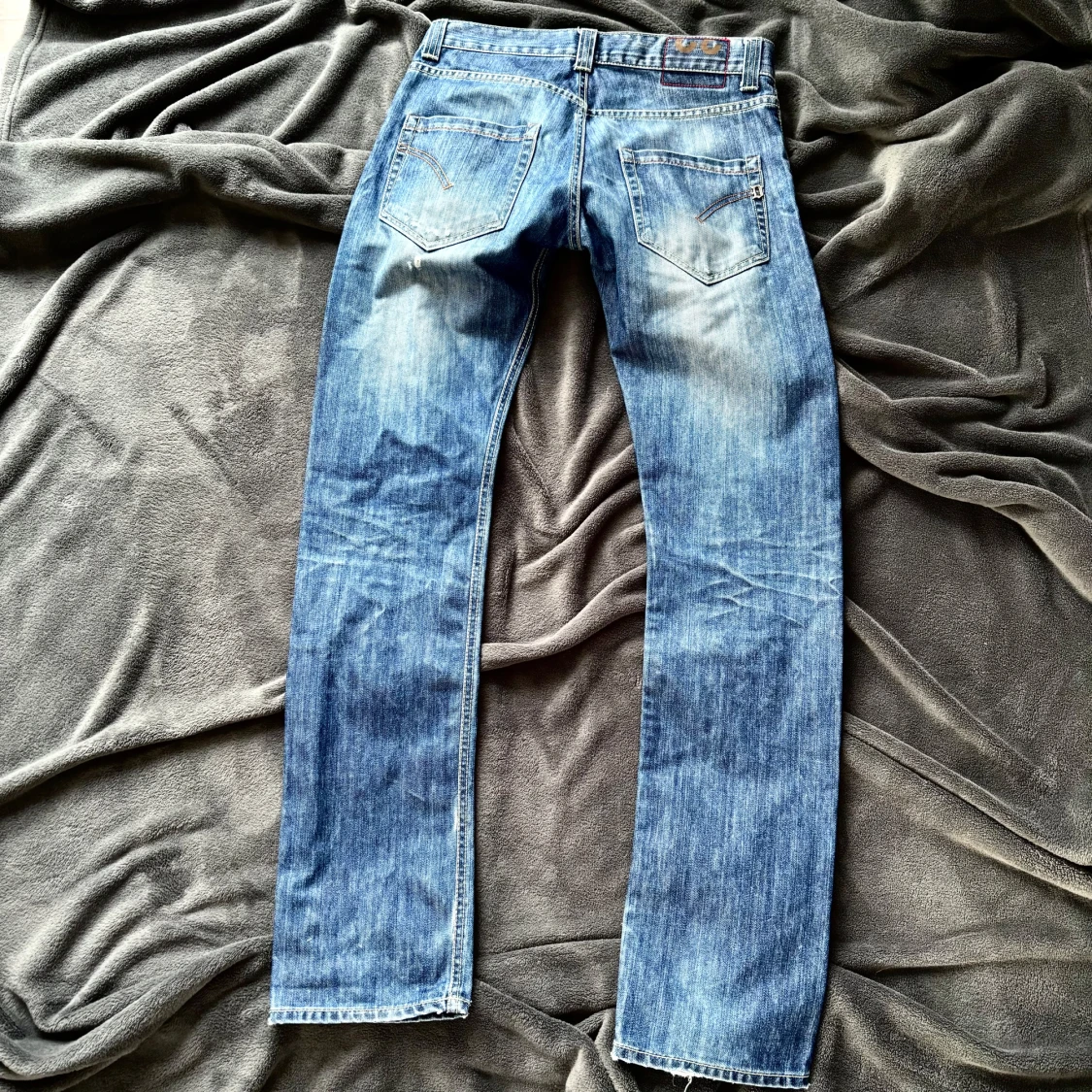 Dondup jeans slitningar  - 90