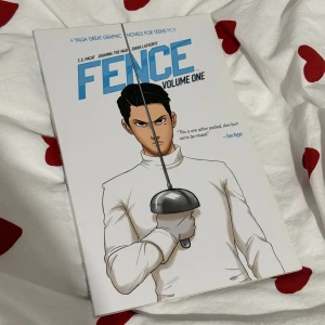 Fence Volume One - Graphic novel 'Fence Volume One' av C.S. Pacat. Nyskick 