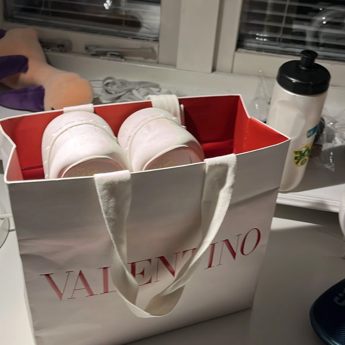 Valentino sneakers med blå detalj - 4