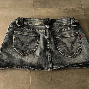 Jeanskjol från Blasting Vintage Jeans - Snygg jeanskjol från Blasting Vintage.