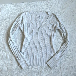 Vintage långärmad tröja - Storlek s, från L.o.g.g H&m