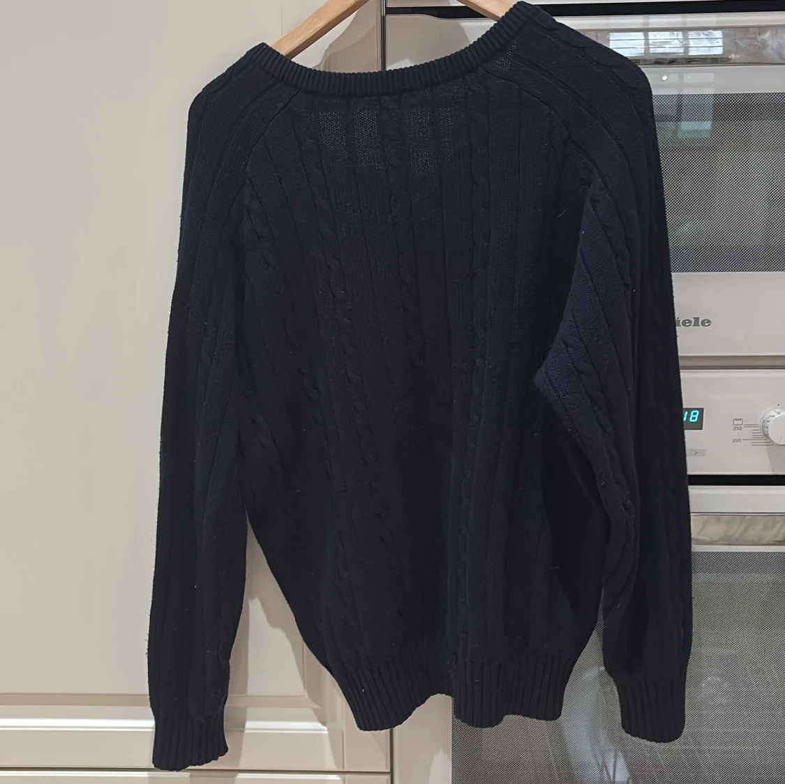 Svart stickad tröja från Brandy Melville - 2