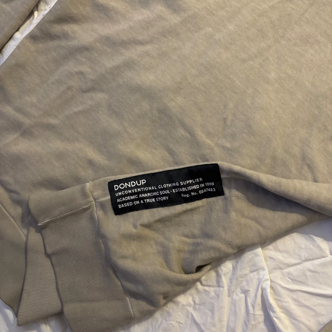Beige/grön hoodie från Dondup - 90