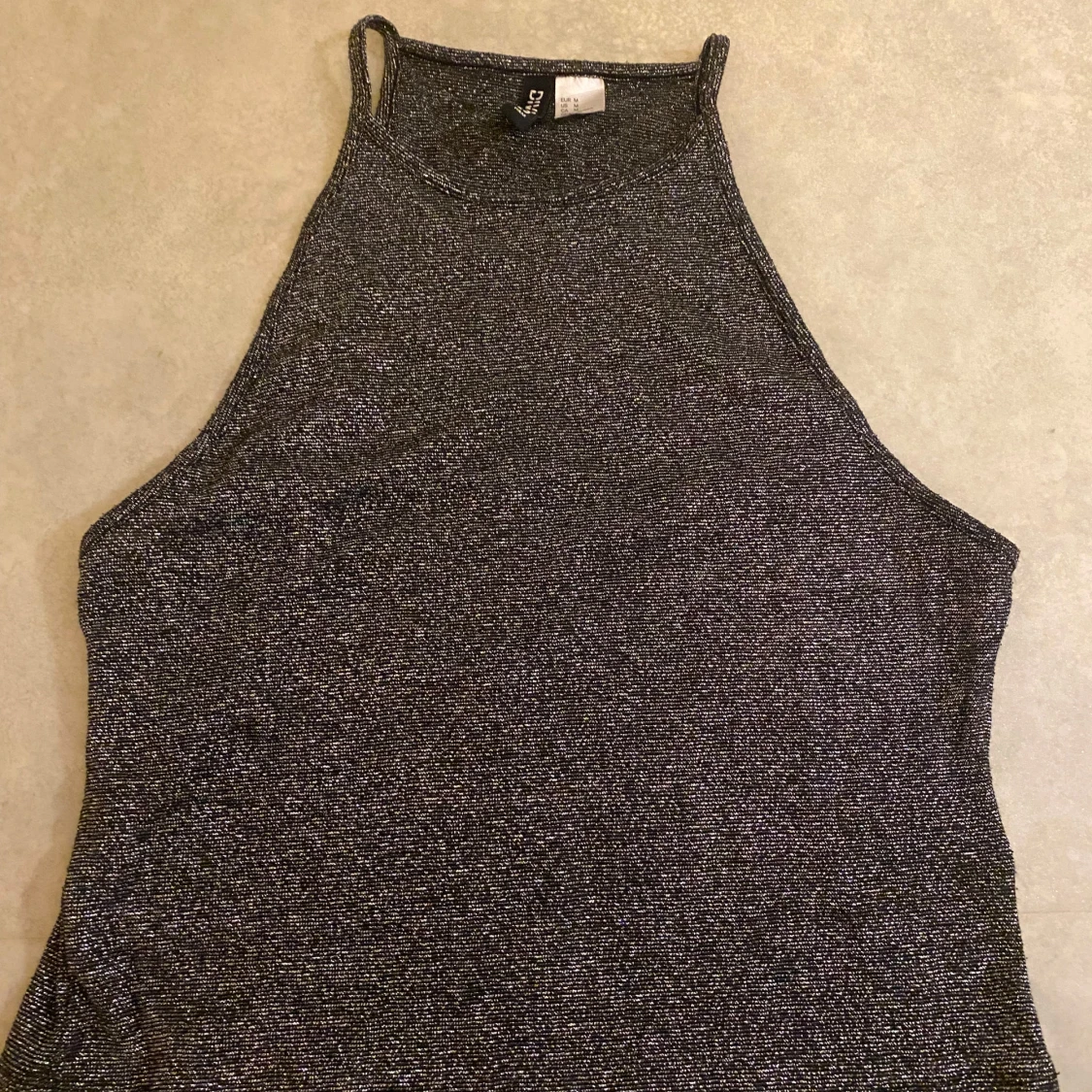 Glittrig linne från H&M Divided