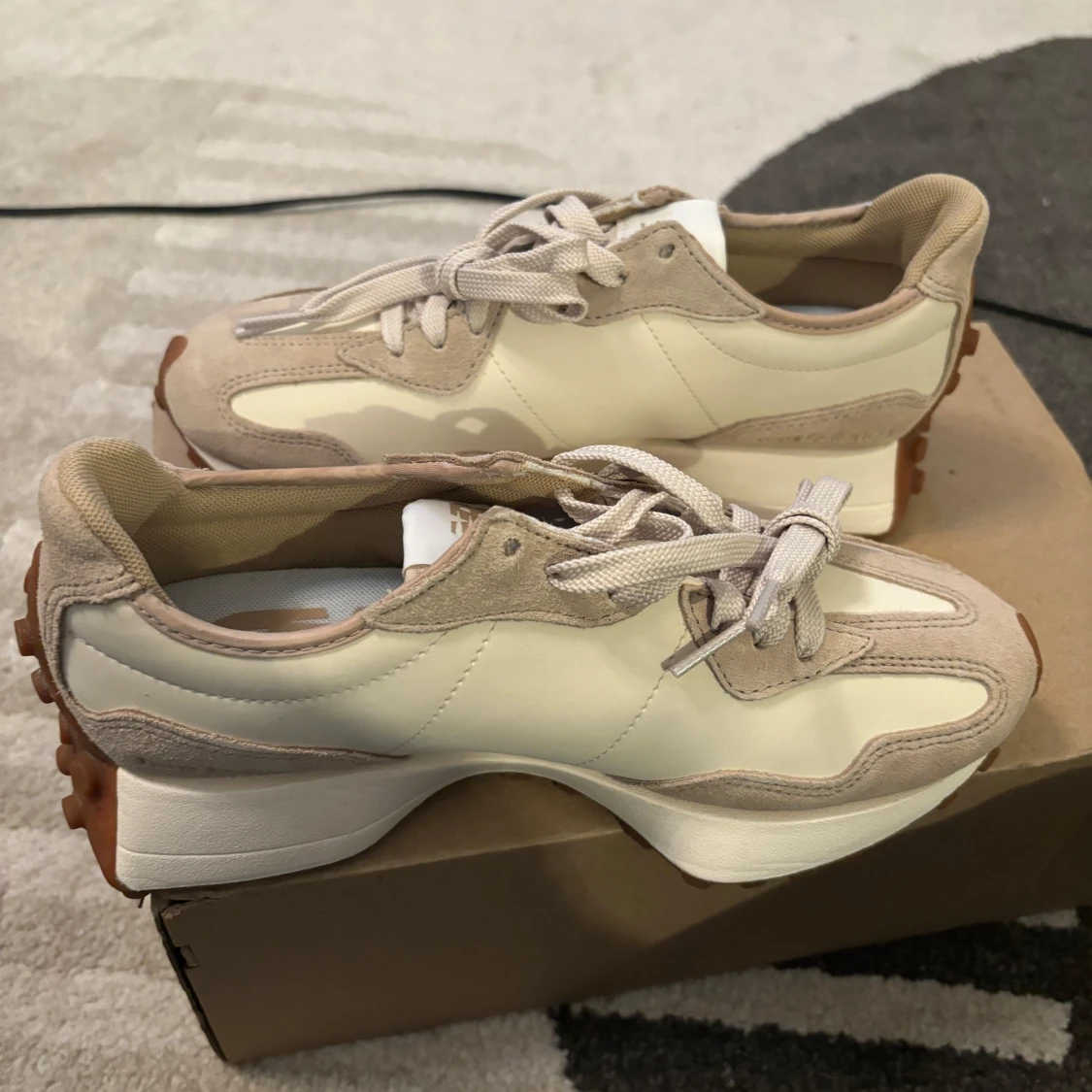  New balance WS327 sneakers.  - 92