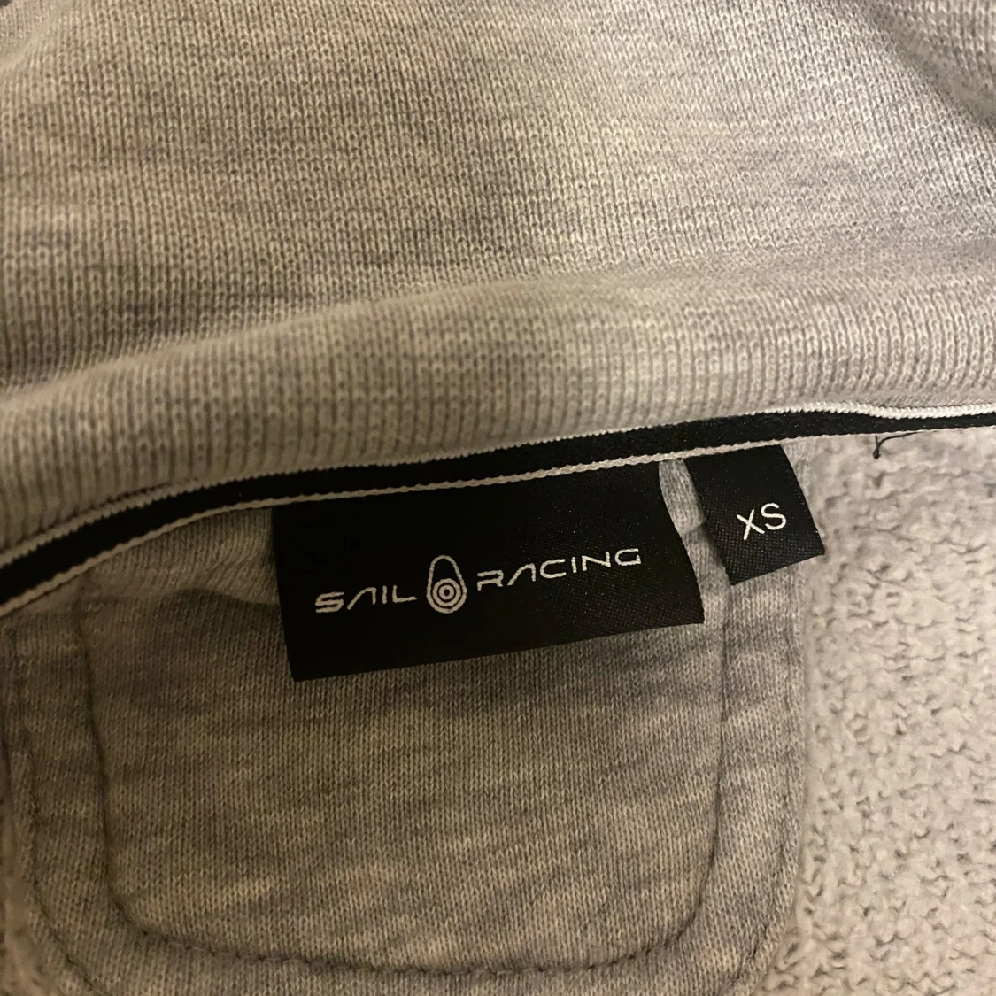 Grå zip tröja från Sail Racing - 3