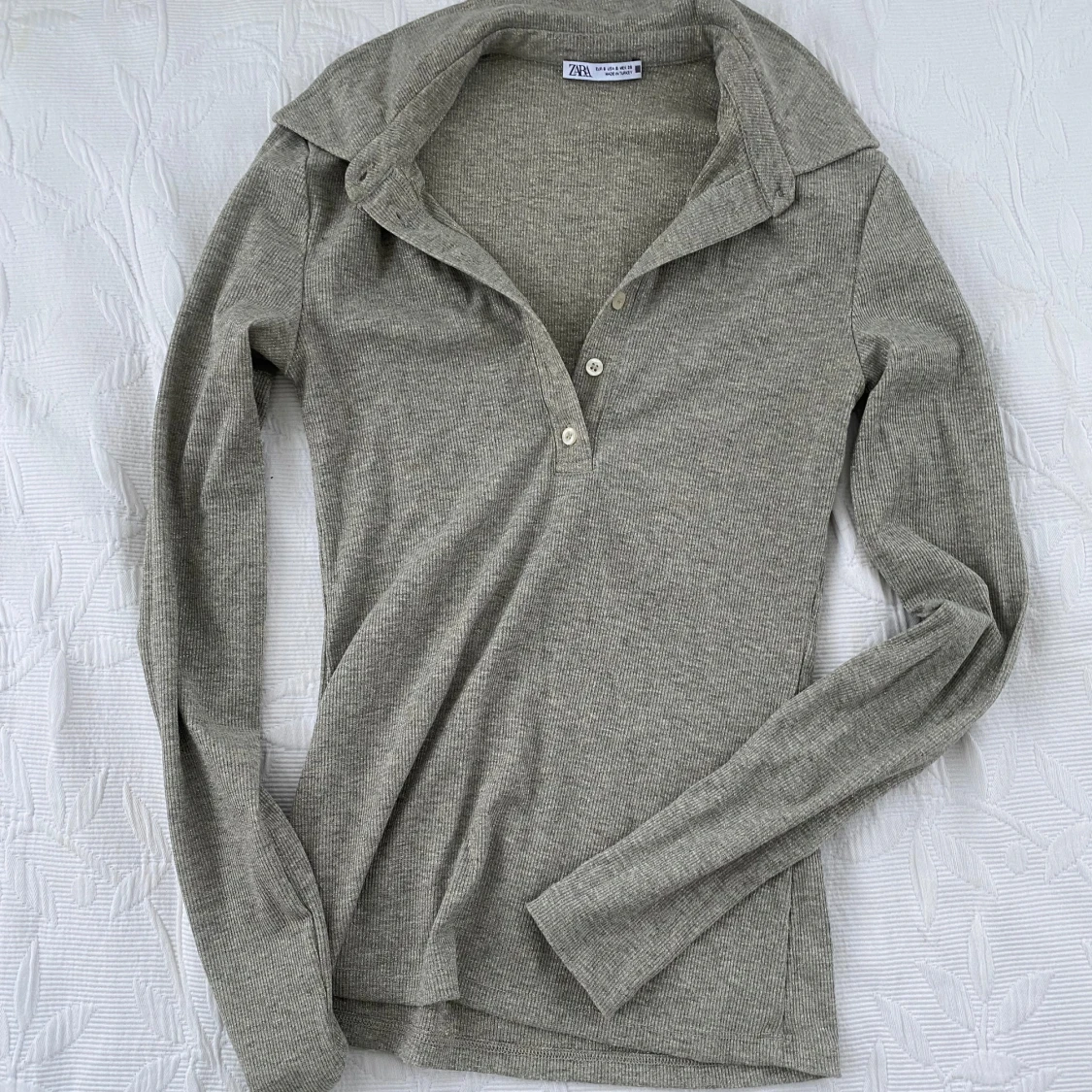 Zara tröja