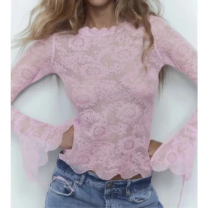 Rosa spetstopp från zara - Ganska liten i strl så mer en XS. Jättefint skick☺️💞