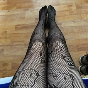 Söta Hello Kitty strumpbyxor, passar S-M - Söta Hello Kitty strumpbyxor, passar ca XS-Mz endast testade men drt var inte riktigt min stil - nyskick!