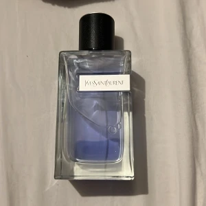 Ysl y edt  - Endast nån spray testad annars oanvänd 