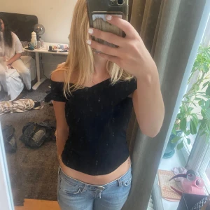 Festtopp - Jätte snygg topp perfekt till fest! Fint skick!