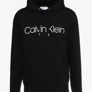Ck hoodie  - Ny calvin Klein hoodie som bara har blivit använd en gång.  Kostar original= 1 195kr  