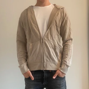 Biege zip-hoodie - Hollister bra skick, aldrig använd 