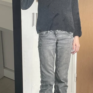 Fin stickad tröja - Fin stickad tröja. Sticks inte. Bra skick. 