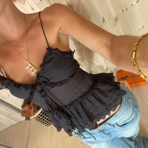 Topp - SUPERSNYGG!! Tryck gärna köp nu ❤️❤️