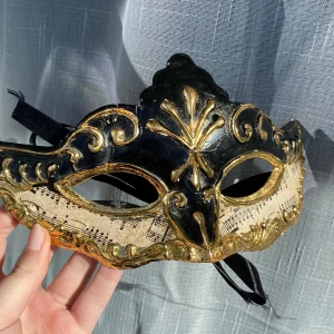 Maskerad mask - Väldigt fin mask för dekoration eller om man ska på maskerad💃🏼