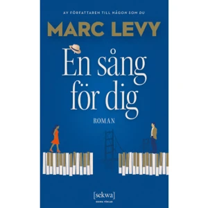 En sång för dig (pocket) - Romantisk komedi som får oss att tro på det omöjliga För att uppfylla sin pappas sista önskan ger sig konsertpianisten Thomas ut på en halsbrytande resa över Atlanten. Med pappans aska nedsmugglad i handbagaget landar han i San Francisco, med bara tre dagar på sig att utföra uppdraget. Men saker och ting blir snabbt komplicerade och resan bjuder på en hel del överraskningar. Inte minst upptäckten av pappans stora och hemliga kärlek Camille, något som får Thomas att omvärdera både barndomsminnen och bilden av föräldrarna. Och varför känns Camilles vackra dotter Manon så välbekant? En sång för dig är ett fantastiskt äventyr med absurda situationer, kärlek och humor. En bok som får en att vilja tro på det omöjliga. "Marc Levys nya bok rör vid våra hjärtan från första till sista sidan." - Le Parisien Marc Levy är den mest lästa nu levande franska författaren. Han bor i New York.     Format Pocket   Omfång 324 sidor   Språk Svenska   Förlag Sekwa Förlag   Utgivningsdatum 2021-12-13   Medverkande Cecilia Franklin   ISBN 9789189157149  