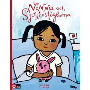 På sjukhus är nästan alla sjuka. Eller så är de på jobbet.En del sitter bara och väntar.Ninna och sjukhusfåglarna är en finstämd bilderbok som handlar om allt möjligt och omöjligt som kan hända på ett sjukhus. Det är skön läsning för den som sitter i väntrummet och kanske oroar sig, eller för den som redan är på sjukhust och kanske måste stanna länge.Matilda Ruta fick i uppdrag av Gävle sjukhus att göra ett 