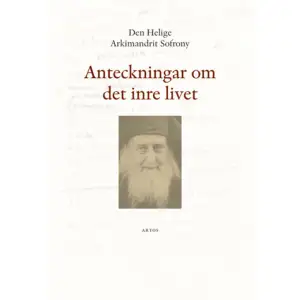 Fader Sofrony, Serge i Sacharov (1896 1993), var utan tvekan en av vår tids mer framstående andliga gestalter. Han var en förvaltare och förnyare av den rysk-ortodoxa fromhetstradition där teologisk reflexion och livet med Gud är ett. Efter att i ungdomen ha engagerat sig i olika former av andligt sökande reste han efter en omvändelseupplevelse 1925 till det heliga berget Athos där han blev munk i det ryska klostret St Panteleimon. 1930 mötte han starets Siluan den viktigaste händelsen i hans liv. Om honom kom han sedan att skriva en berömd biografi. Efter en prövande sjukdomstid kom Fader Sofrony 1959 till England (Essex). Runt omkring honom växte en internationellt sammansatt och livaktig klosterkommunitet fram, bestående av både kvinnor och män, där den östkyrkliga traditionen nu förs vidare. I den här boken får vi en unik inblick i en kunnig och erfaren kristen människas liv med Gud. Särskilt i vår tid, präglad av vilsenhet och tilltagande förvirring på trons område, blir Fader Sofrony en pålitlig och inspirerande vägvisare. Han helgonförklarades 2019.    Format Danskt band   Omfång 188 sidor   Språk Svenska   Förlag Artos & Norma Bokförlag   Utgivningsdatum 2020-04-08   Medverkande Gunborg von Schantz   Medverkande Magnus Åkerlund   ISBN 9789177771371  