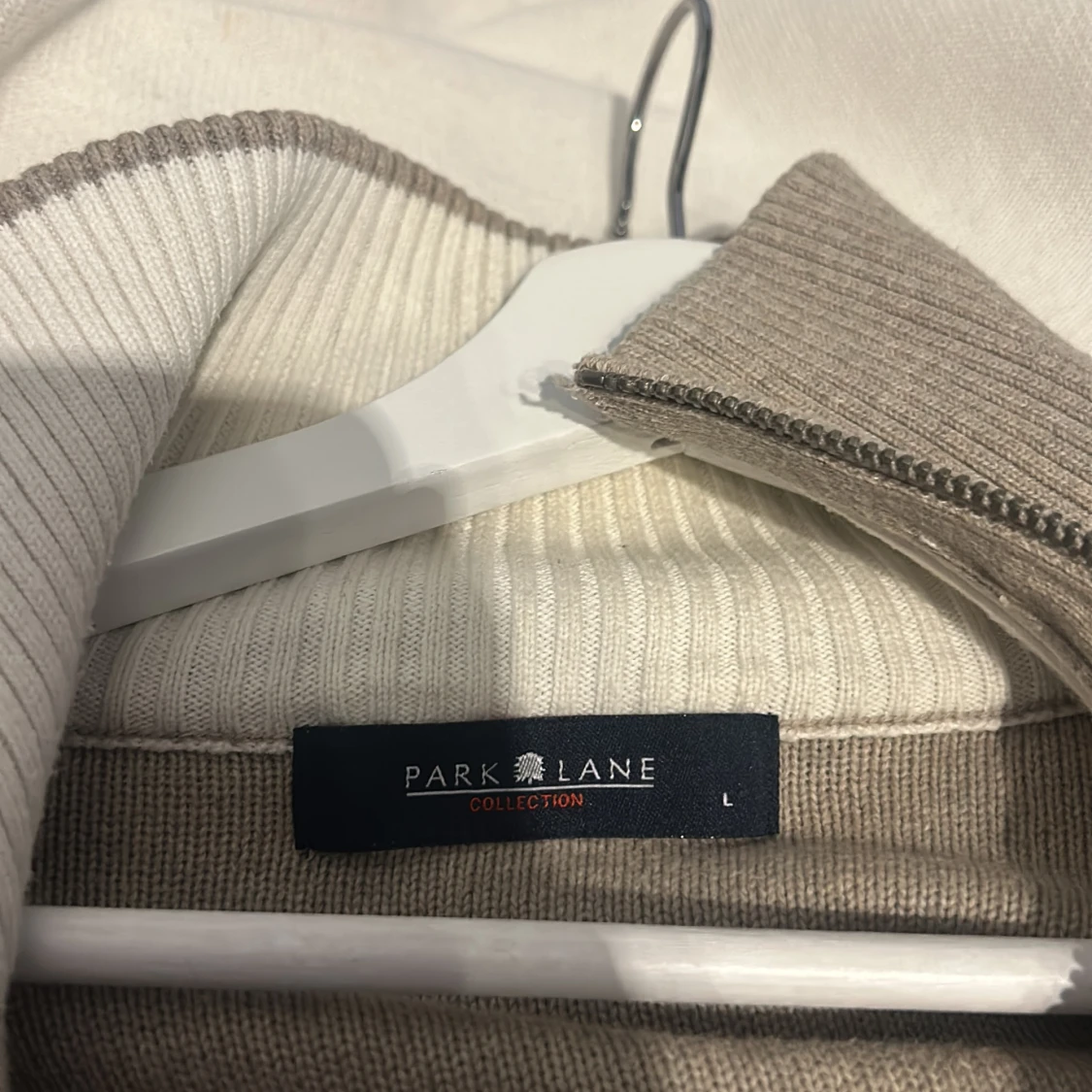 Beige och vit tröja från Park Lane - 1