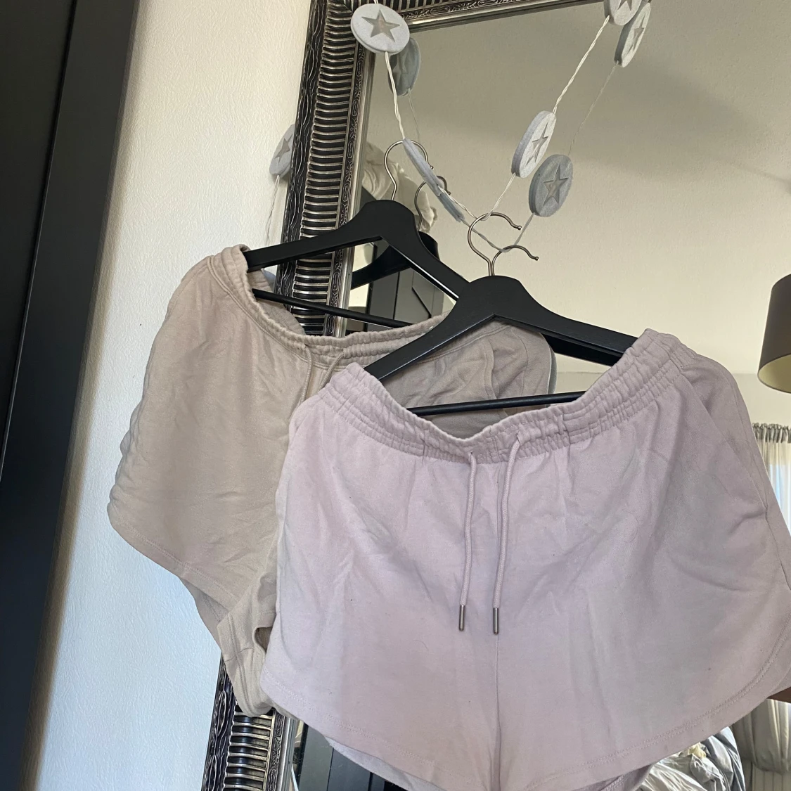 Beige och ljusrosa shorts - 2