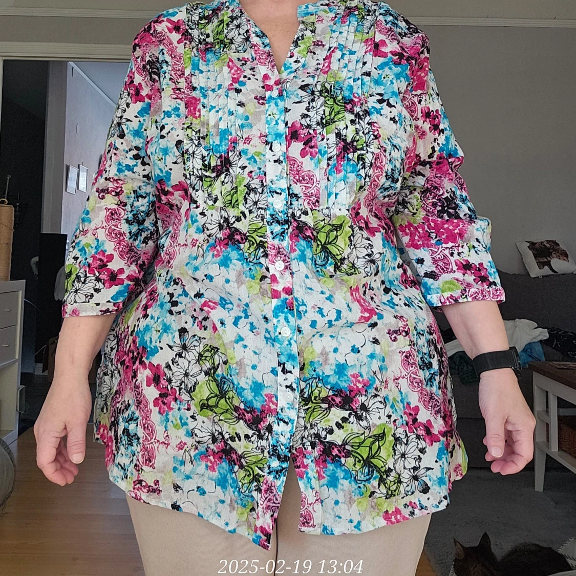 Färgglad blommig blus från Esmara