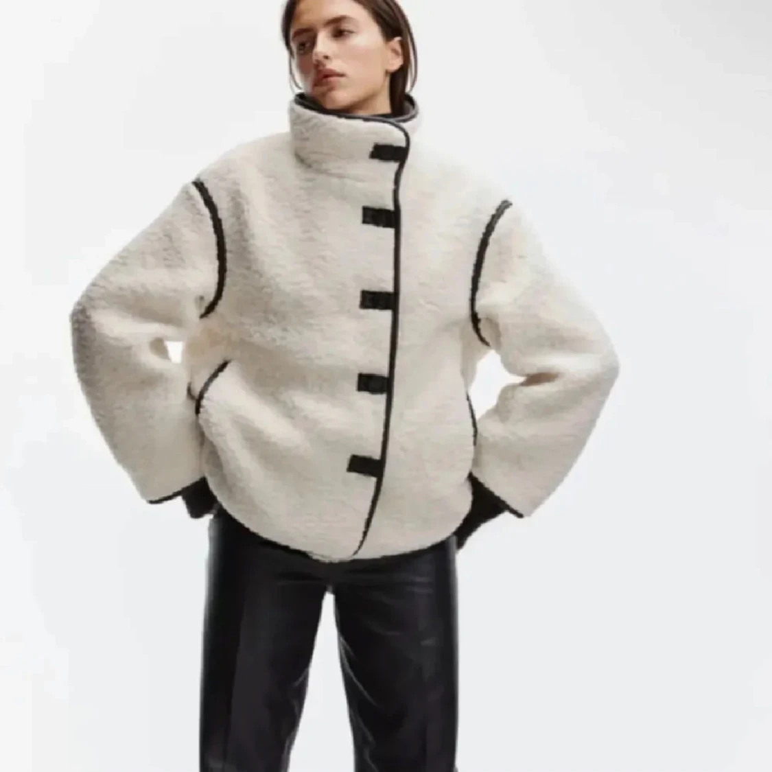 Vit teddyjacka H&M - 1