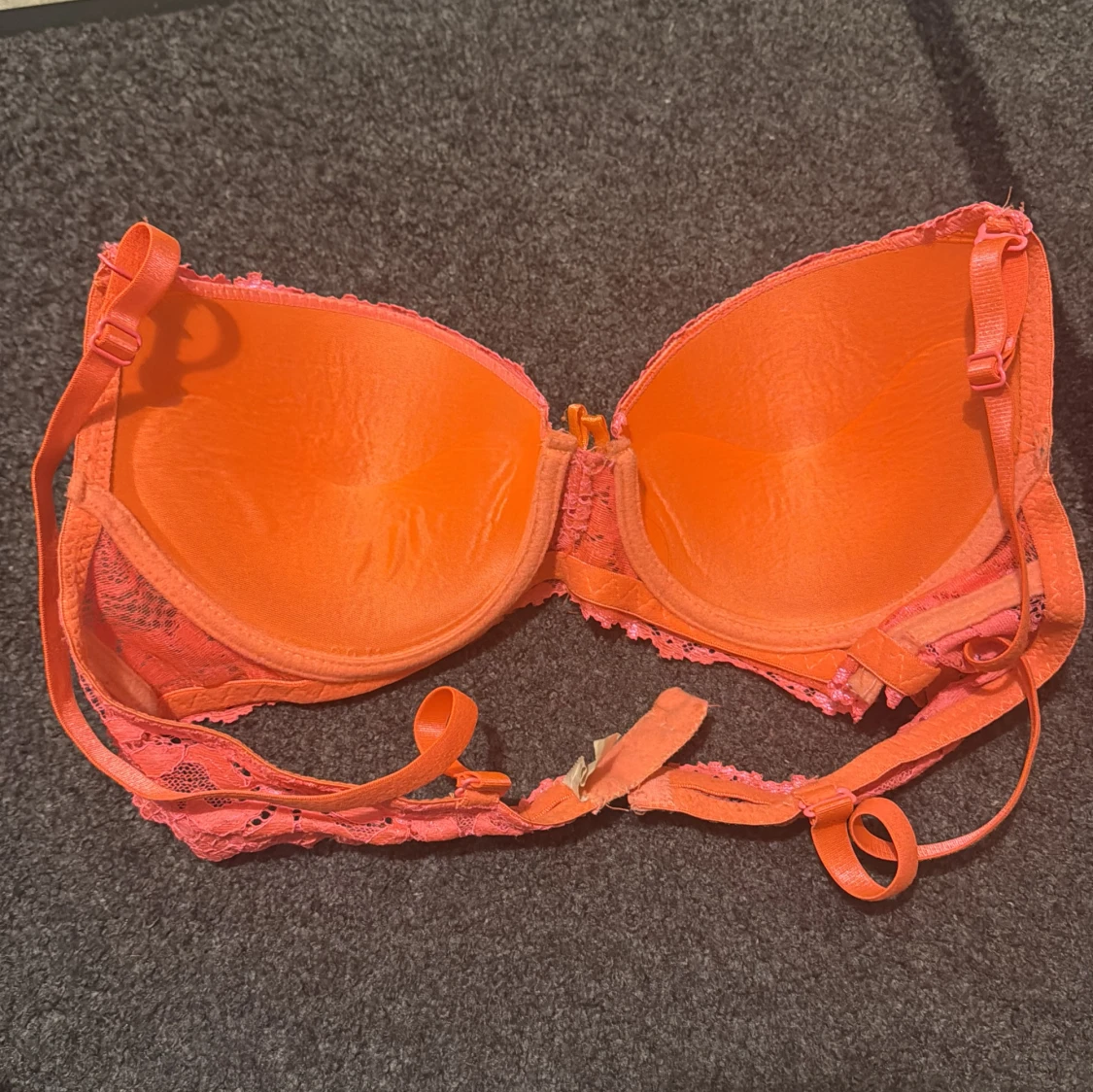 Aprikosfärg spets-bh - 1
