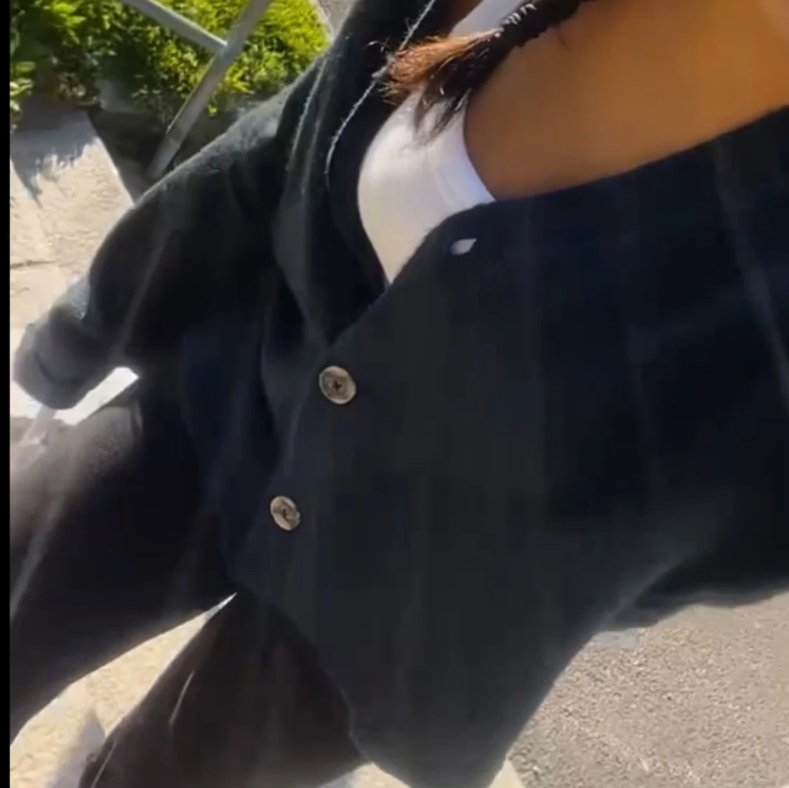 Mörkblå  kofta med knappar - 1