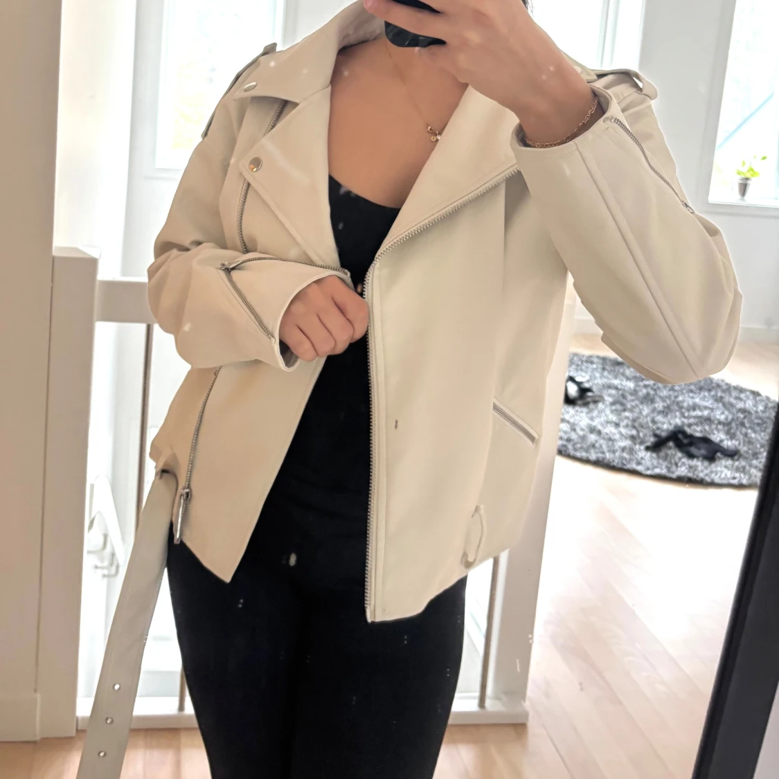 Beige skinnjacka med dragkedja - 2