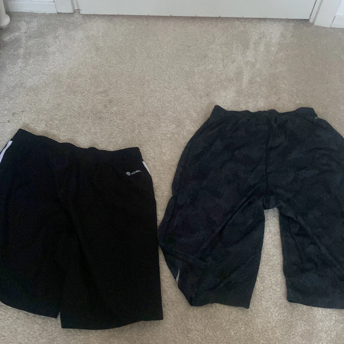 Svarta träningsshorts från Nike och Adidas  - 1