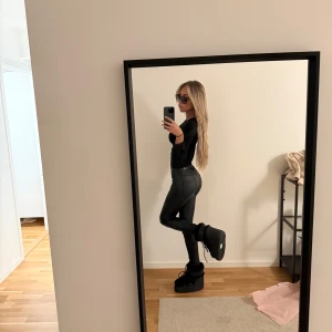 Moonboots - Moonbioots strlk 37-40 passar, knappt använda med päls på så det är den lite dyrare modellen 