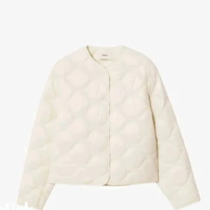 Jacka från mango - Säljer denna supertrendiga jackan från mango! I bra skick helt utan defekter! 💗