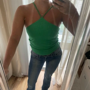 Top från bik bok 🌴🫒💚🫑 - Knappt använd topp från bik bok 🫑🌴