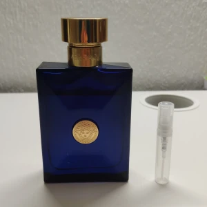 Versace dylan blue - SÄLJER 3 ML DYLAN BLUE FÖR 50 KR!!! DM OM NI HAR NÅGRA FRÅGOR! 