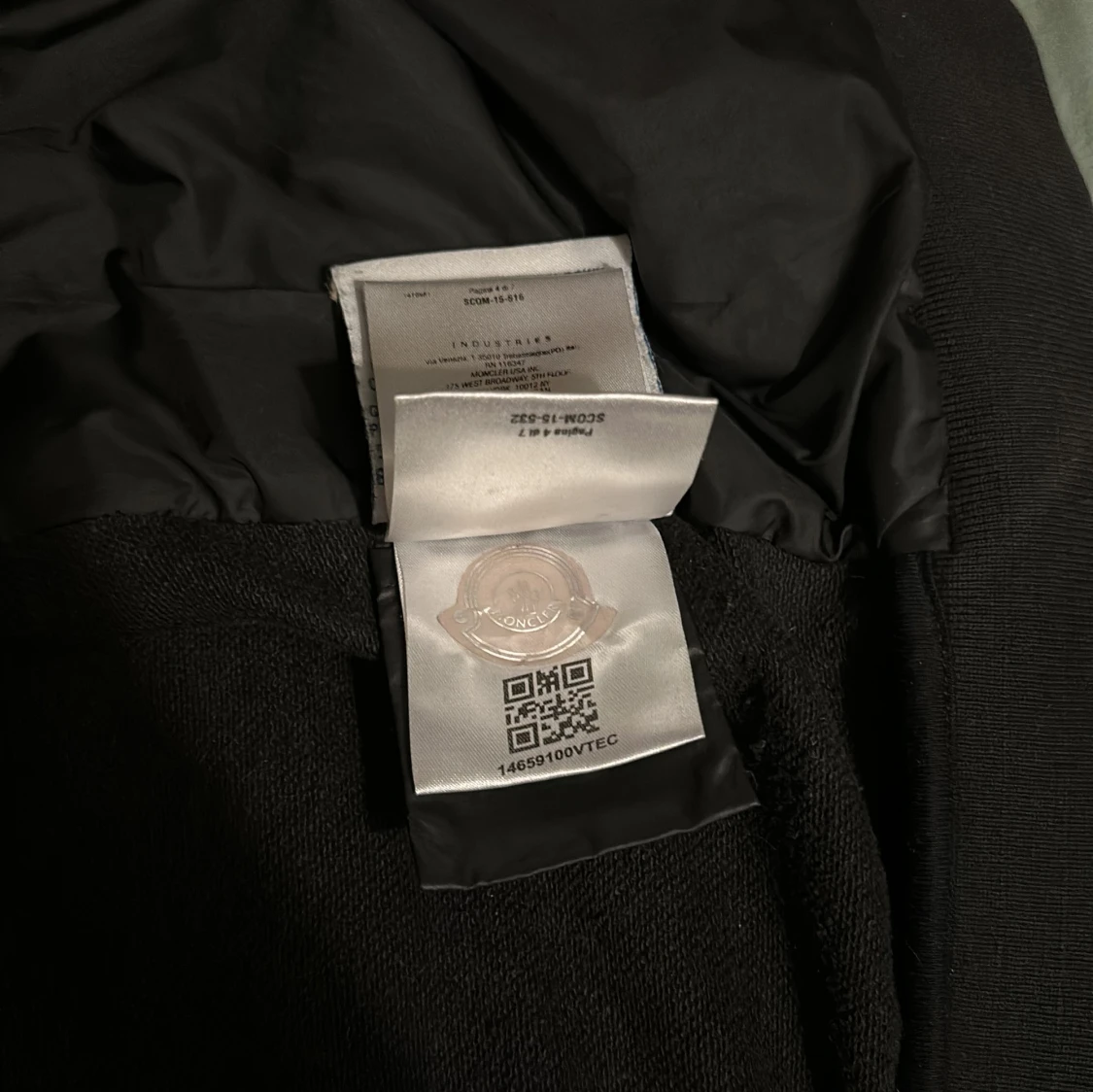 Svart quiltad jacka från Moncler - 93