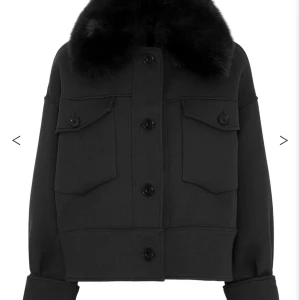 Meotine charlie jacket  - Storlek S/M   Bra skick, använd under förra hösten   Original pris 3000kr, Kan diskutera priset💗💗