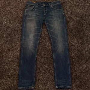 Dondup jeans  - Säljer mina Dondup jeans  Modell: Ritchie Skick:9,5/10 inga defekter  Storlek:34