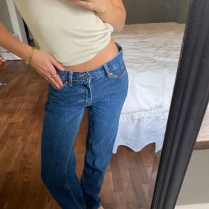 Jeans  - Lågmidjade jeans från Gina i toppen skick 
